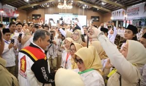 sekjen muzani partai grindra (2)